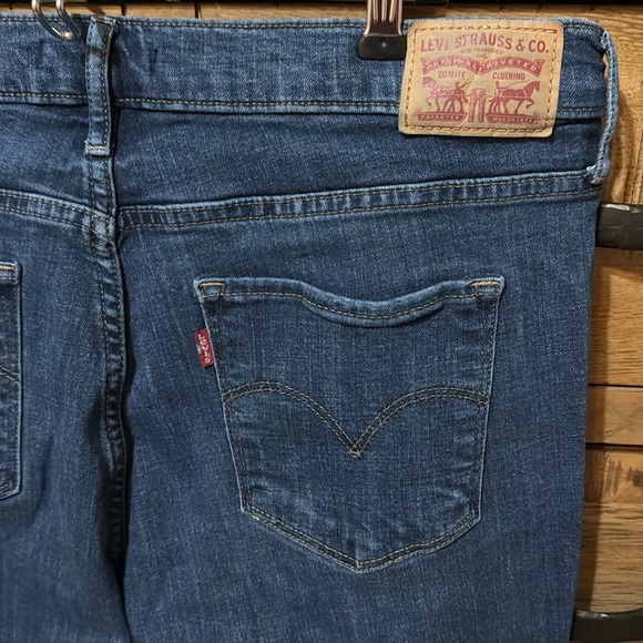 Levi's Women's 311 Skinny Jeans - Dark Blue size 33 - Picture 7 of 7